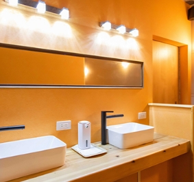 トイレ棟